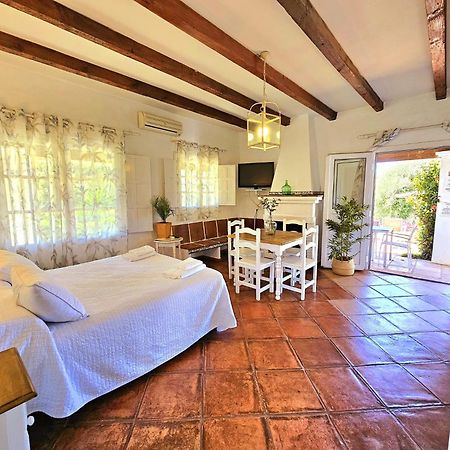Hotel-Apart Cortijo Las Pinas Tarifa Exterior photo