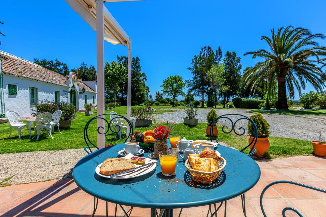 Hotel-Apart Cortijo Las Pinas Tarifa Exterior photo