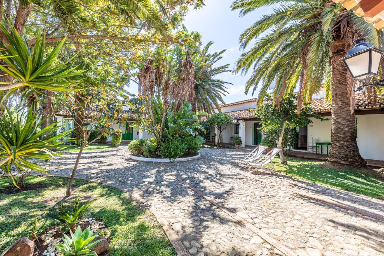 Hotel-Apart Cortijo Las Pinas Tarifa Exterior photo