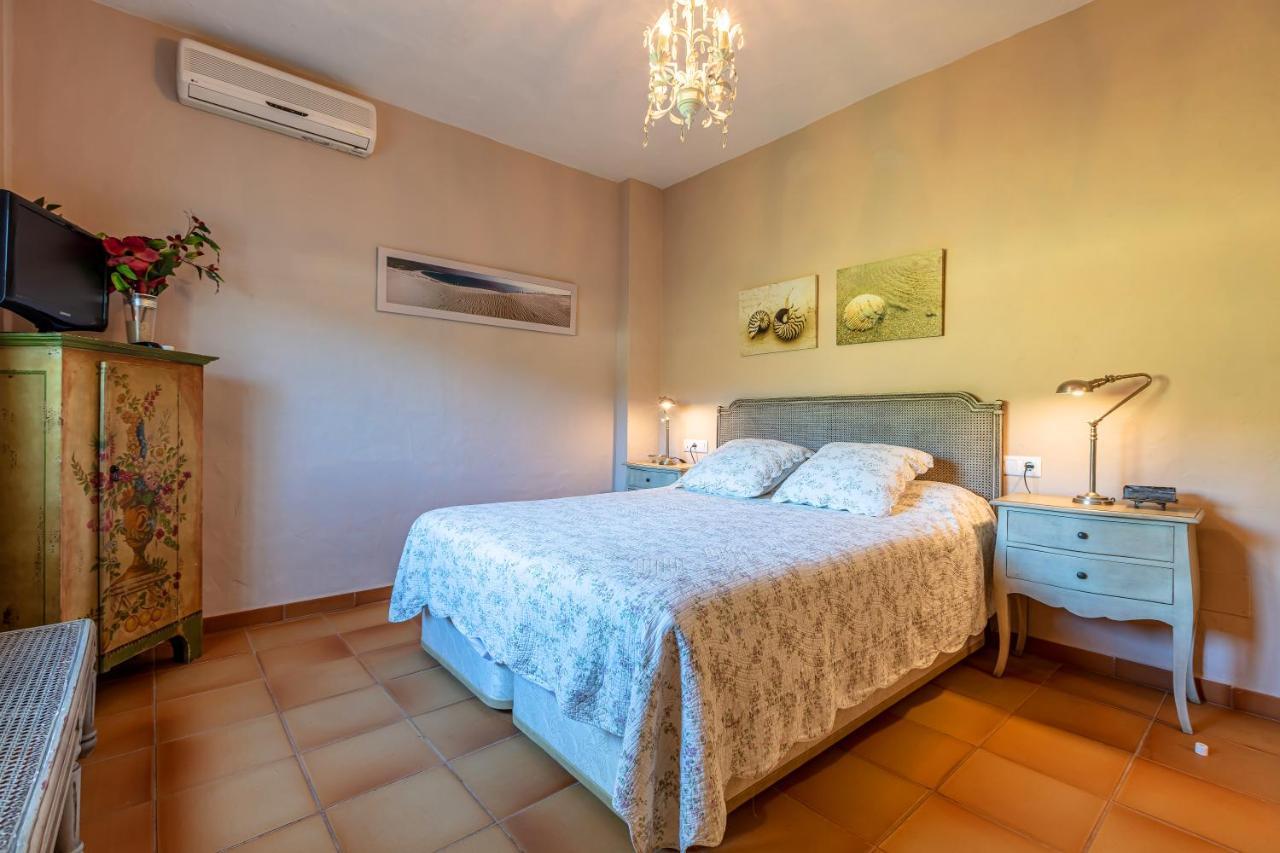 Hotel-Apart Cortijo Las Pinas Tarifa Exterior photo