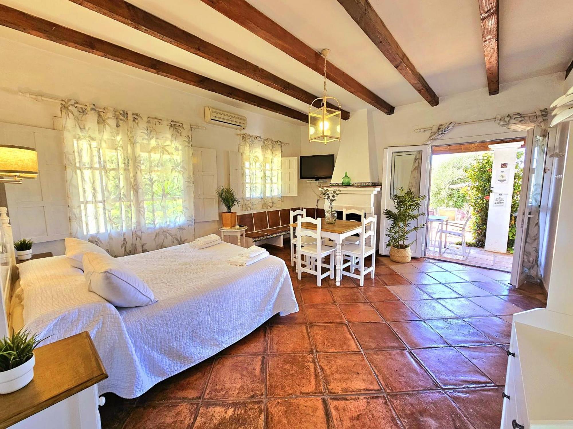 Hotel-Apart Cortijo Las Pinas Tarifa Exterior photo